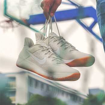 耐克（NIKE）籃球鞋852427-011 ZK12 奶白 