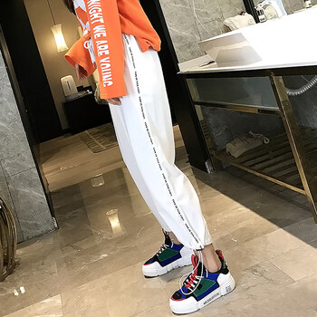 時(shí)尚修身牛仔褲，讓你穿衣更簡單