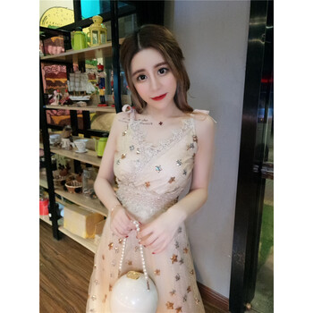性感小仙女，蕾絲裙讓你美翻天