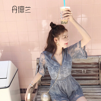 丹德蘭（Dandelan） 純色 露背，蕾絲拼接，鏤空，蕾絲 連衣裙
