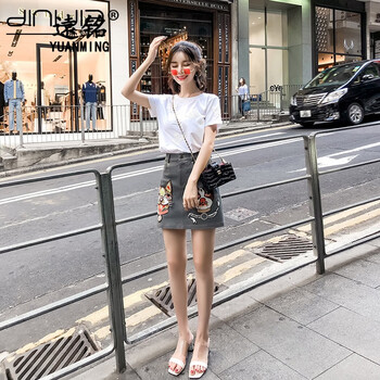 純色連衣裙，讓你做清爽小仙女