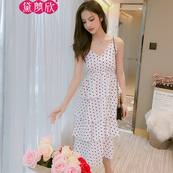 一字露肩短裙，讓你的少女心