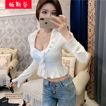翻領(lǐng)荷葉邊，打造性感瓜子臉
