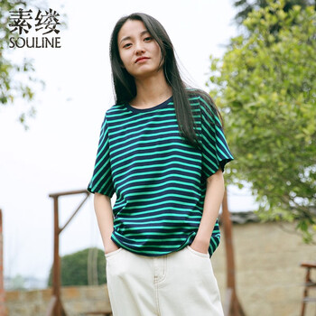 清新條紋連衣裙，打造文藝少女風(fēng)