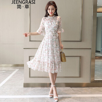 簡(jiǎn)約條紋裙，穿出你的少女心