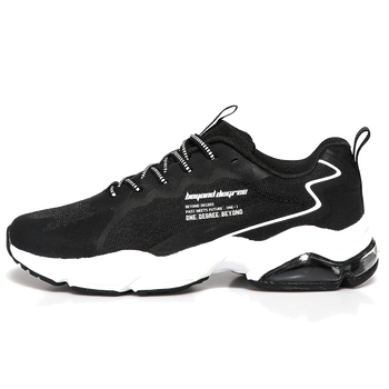 舒適透氣跑鞋，讓你告別悶熱束縛