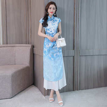 撞色連衣裙，打造優(yōu)雅小仙女