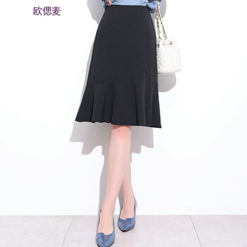性感包臀半身裙，穿出優(yōu)雅小仙女
