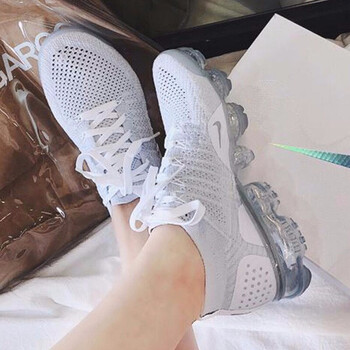 耐克（NIKE）跑步鞋白色942843-100 36，38.5，38，39，36.5