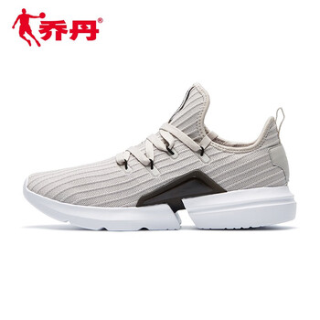 喬丹跑步鞋浮石色 黑色 