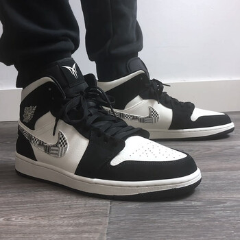 耐克（NIKE）籃球鞋黑白圖騰紋理852542-010 