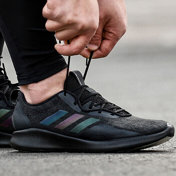 Adidas跑步鞋EE3970 
