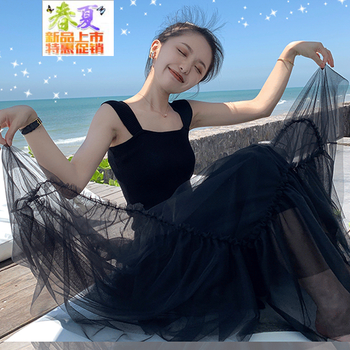 夏日穿搭，荷葉裙讓你美美噠