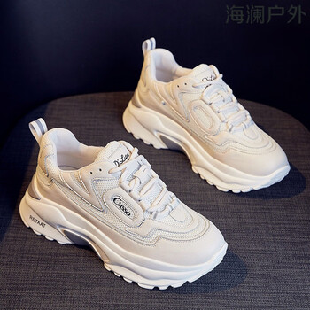 迪卡儂女運(yùn)動鞋