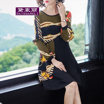 優(yōu)雅小仙女，連衣裙讓你美出天際