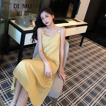 純色碎花連衣裙，打造優(yōu)雅小仙女