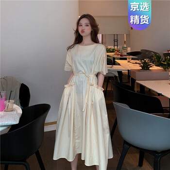 減齡小短裙，打造優(yōu)雅女神范