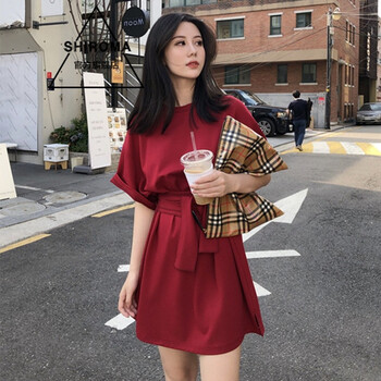 優(yōu)雅蕾絲裙，打造氣質(zhì)女神