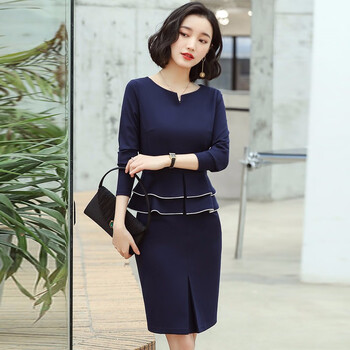 甜美減齡，條紋裙打造性感女神