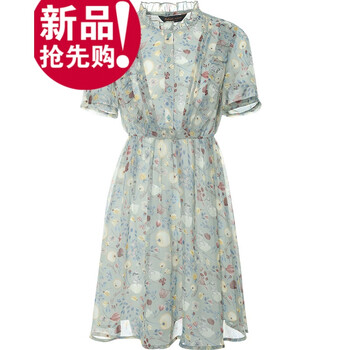 百搭純色長裙，打造優(yōu)雅小仙女