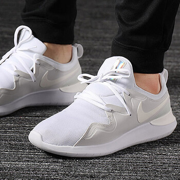 耐克（NIKE）跑步鞋白色AA2160-101 