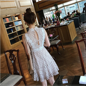 不做微胖界，碎花連衣裙拯救你！