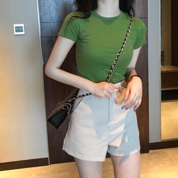圓領(lǐng)上衣，讓你的青春活力十足