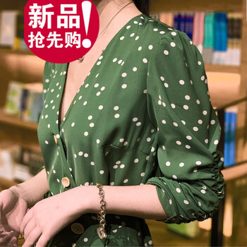 甜美女孩，你需要一款復(fù)古蕾絲裙