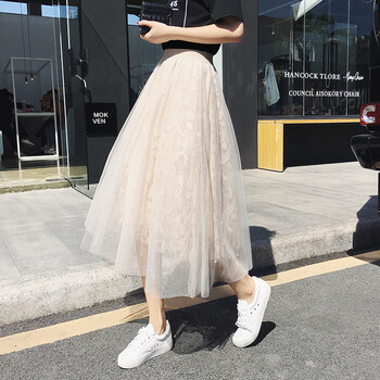 開叉半身裙，讓你秒變女神