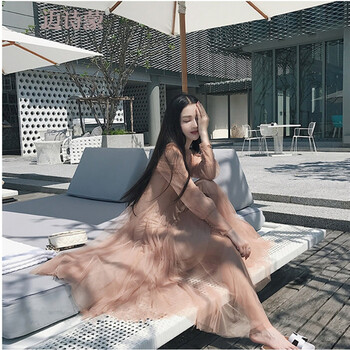 復(fù)古吊帶裙，讓你變身浪漫女神