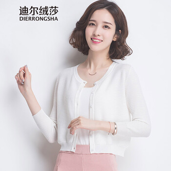 圓領(lǐng)短款上衣，微胖妹子的小心機