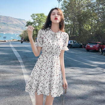 復(fù)古條紋裙，打造優(yōu)雅小女人