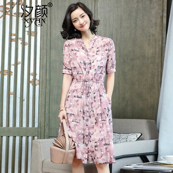 純色連衣裙，打造優(yōu)雅氣質(zhì)的女人