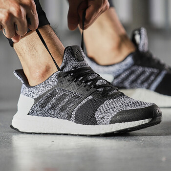 阿迪達(dá)斯（Adidas）跑步鞋CM8273白+黑 