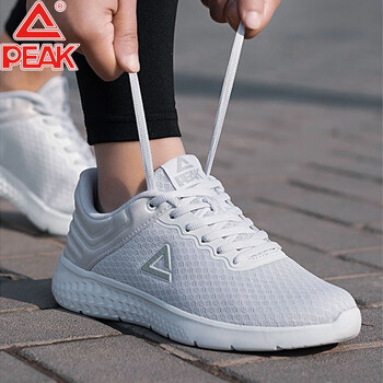 舒適透氣的跑鞋，讓你愛(ài)上運動(dòng)！