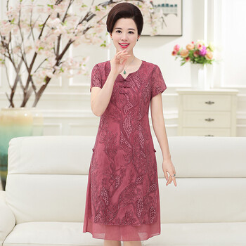 純色連衣裙，打造女神的好身材