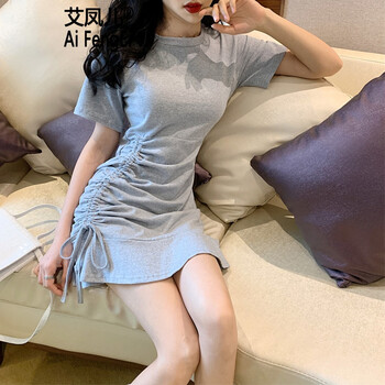 品牌抽繩連衣裙
