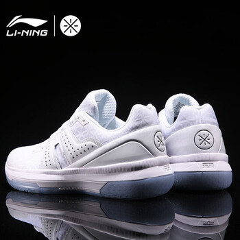 減震耐磨籃球戰(zhàn)靴，讓你馳騁全場(chǎng)