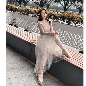 圓領(lǐng)印花毛衣，打造優(yōu)雅小仙女