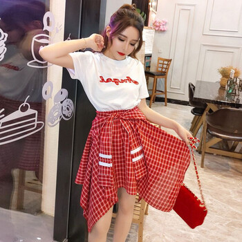 高腰半身裙，打造你的少女心