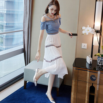 女依服裝
