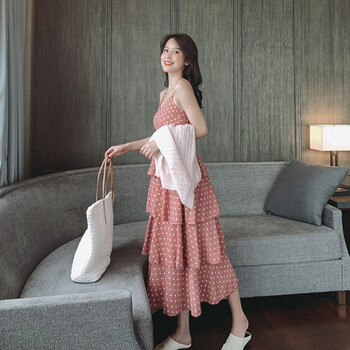 百搭歐美風(fēng)，時(shí)尚吊帶裙