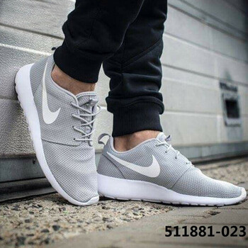 耐克Nike跑步鞋511881-023 