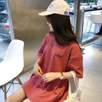 百搭條紋，微胖女孩的時(shí)尚之選