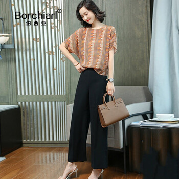 印花闊腿褲，打造優(yōu)雅生活