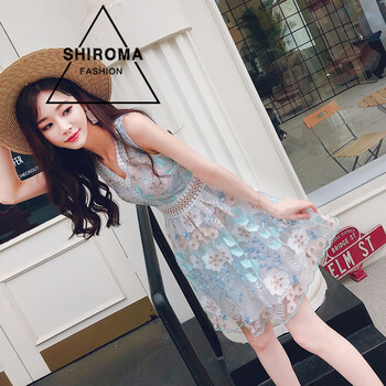 一字肩連衣裙，打造甜美小仙女