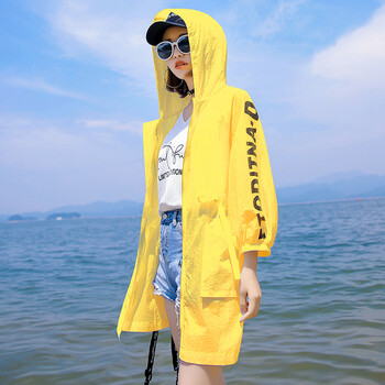 寬松短外套，穿出時(shí)尚女神范