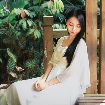 唯美氣質(zhì)連衣裙