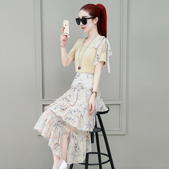 性感小白連衣裙，穿出迷人鎖骨