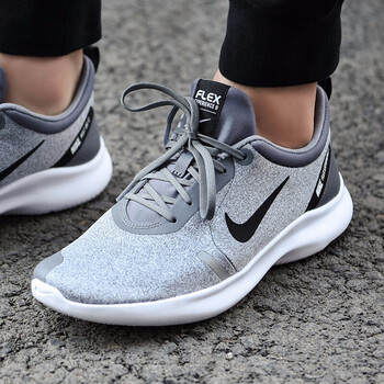耐克（NIKE）跑步鞋輕便緩震黑標(biāo)AJ5900-012 39，40.5，40，42.5，41，43